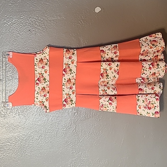 Paper Doll girls sleeveless color block with floral design Size 14 EUC - Picture 2 of 10